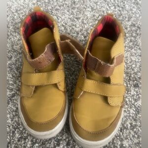 Cat and Jack boots for Toddler Boy